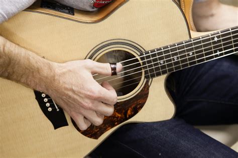 fingerpicking guitar
