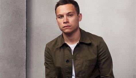 Uncover The Secrets Of Finn Cole's Relationships: An Insider's Guide