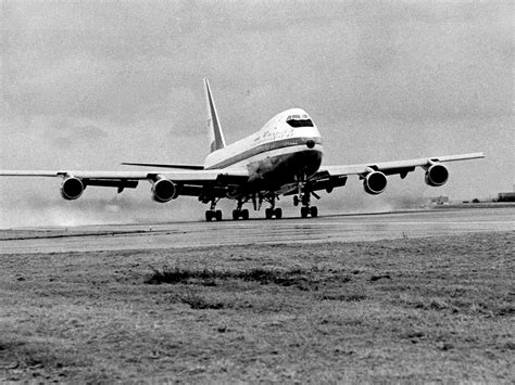 first boeing 747 commercial flight
