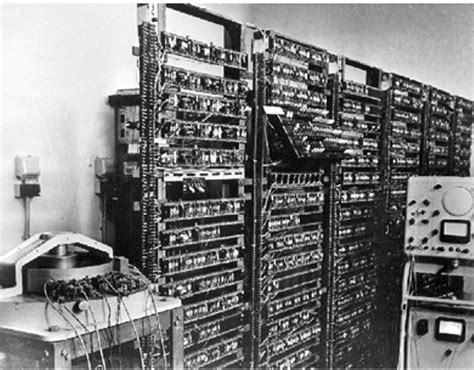 First Computer To Use Transistors