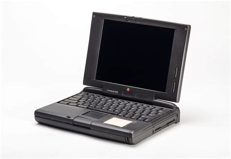 first laptops with wifi