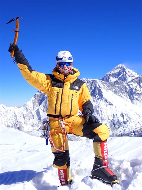 first person to climb all 8000m peaks