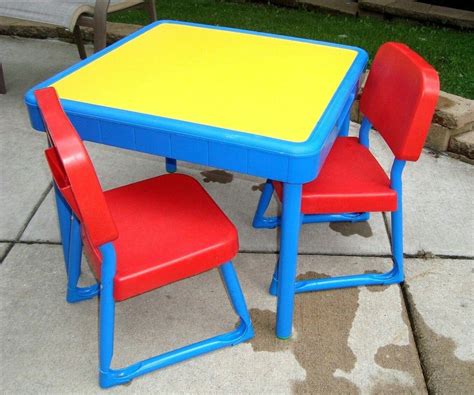 weedtime.us:fisher price table and chairs 9500
