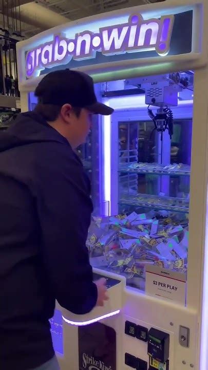 Fishing Lure Claw Machine