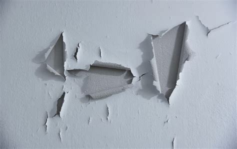 How to Fix Wall Paint Peel Off