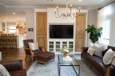 Fixer Upper Clients Keep Furniture