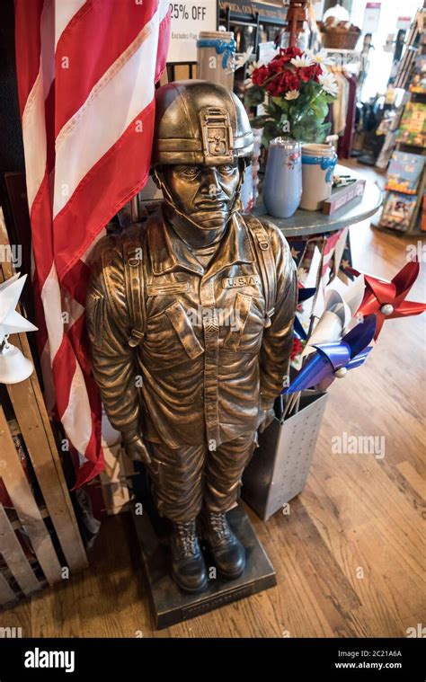 Flag Holder Statue
