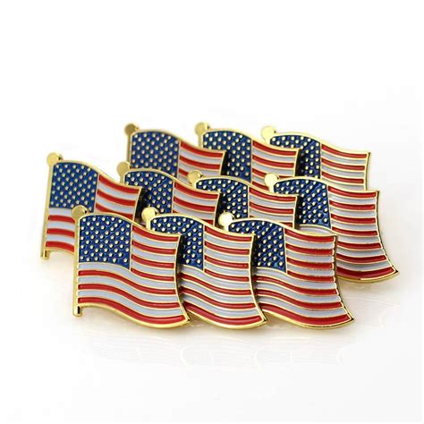 flag lapel pin with star