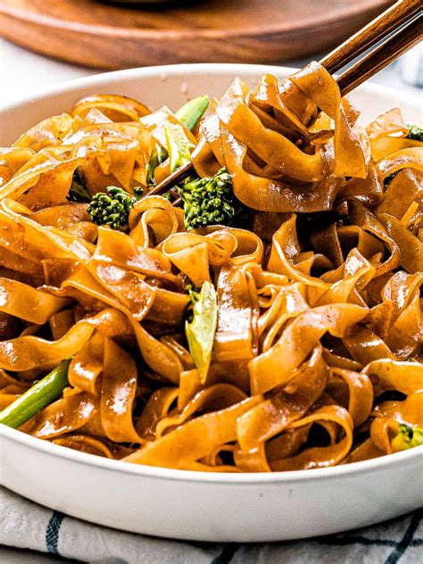 Flat Rice Noodles Lamb