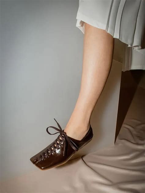 Flat Shoes Apartment