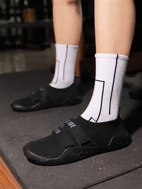 Flat Shoes Squatting