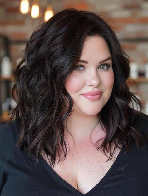 9 flattering haircuts for plus size women Faces hairstyles round medium