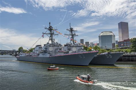 Ships arrive for Portland Rose Festival Fleet Week Commander, U.S
