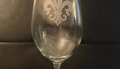 Fleur De Lis Wine Glasses Etched Individually Hand Red Glass 7 1 4 H Set 4 By Traders And Company 46 00 Available In Hand Glass Glass Glassware