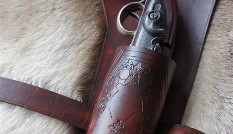 Flintlock pistol holster, in leather with laces and loops