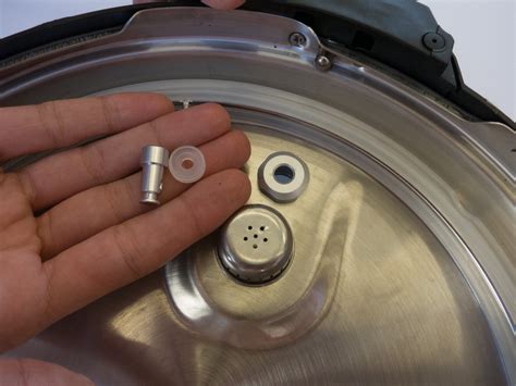 Float Valve On Pressure Cooker