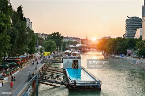 Floating Pool Vienna