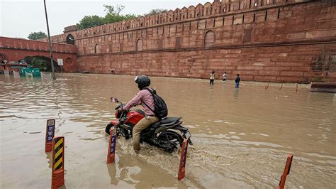 flood in delhi 2023