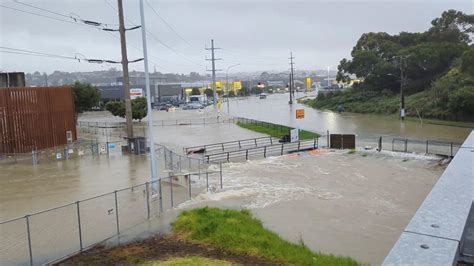 floods in auckland today