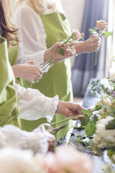 Floral Arrangements Online Classes