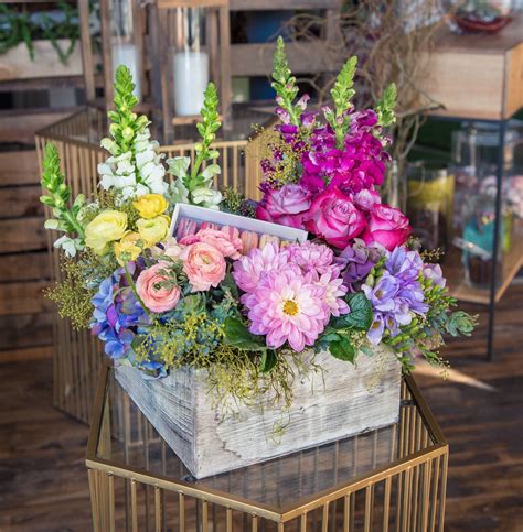 florist delivered flower arrangements