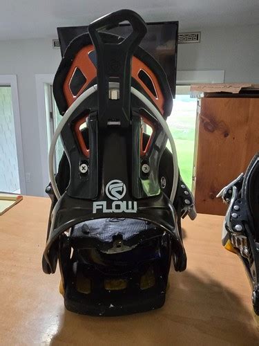 Flow Snowboard Binding Used