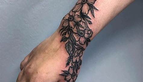 Tatuagem de flor na mão 🌹 Hand tattoos for women, Hand