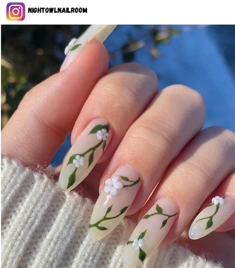 Flower Nails Vine