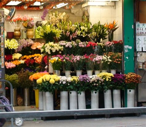 flower shops open near my location