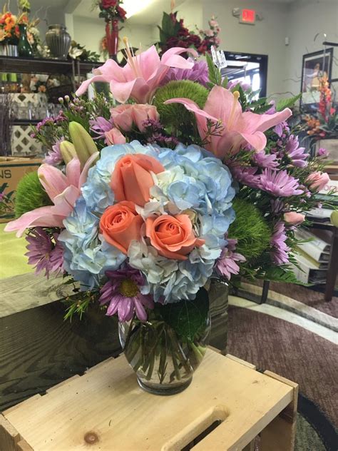 flowers in 37663 florist