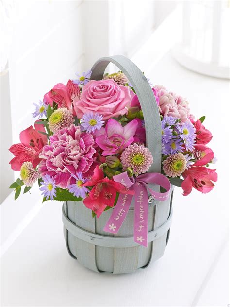flowers to be delivered on mother's day