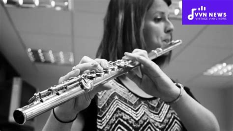 Flute Playing Vibrato