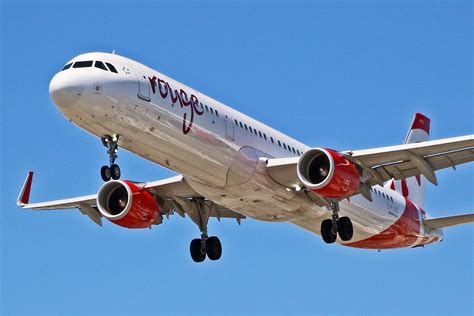 flying air canada rouge