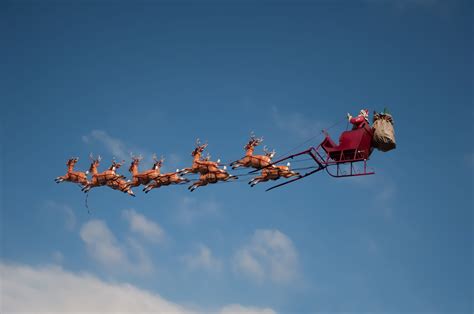 flying santa and reindeer for roof