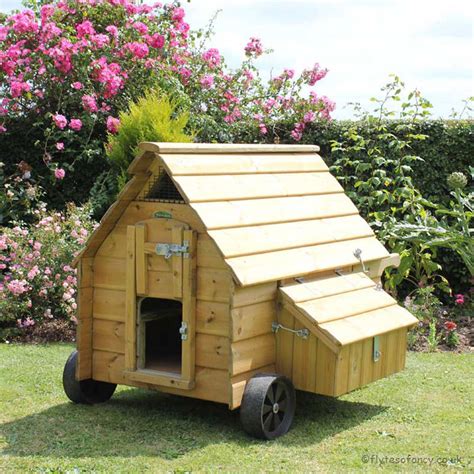 Flyte So Fancy Chicken Coop