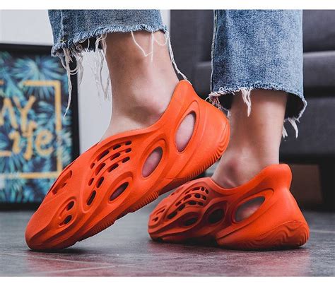 Foam Runners Slides