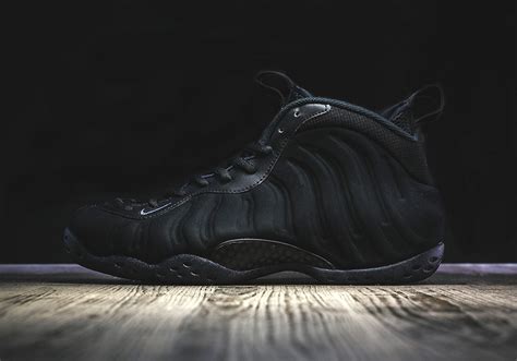 Foamposite Triple Black