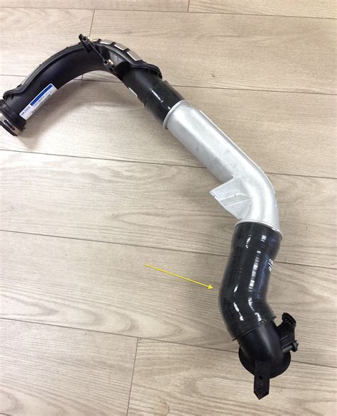 Focus St Intake Elbow Size