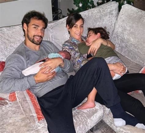 fognini wife and baby