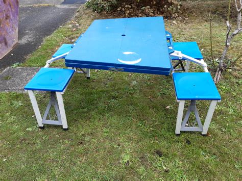 fold away table and chairs camping