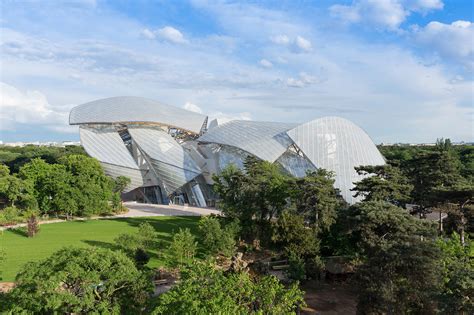 fondation louis vuitton archdaily