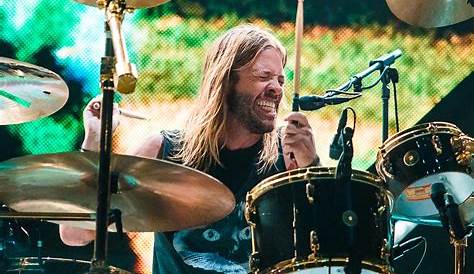 Foo Fighters Lets Fan Play Drums - D Leslie Roberts