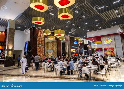 food court in dubai mall