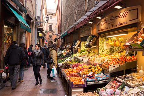 food tour in bologna