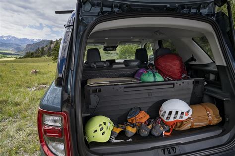 ford bronco cargo space