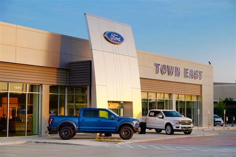ford dealership in tx