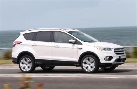 ford escape 2017 reviews problems