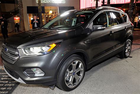 ford escape reviews 2019 and problems