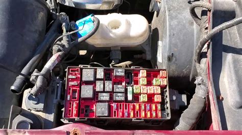 ford expedition fuel pump relay