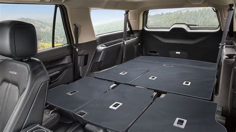 ford expedition max cargo mat